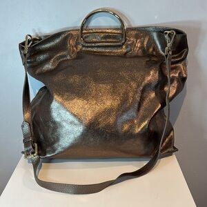 Laura DiMaggio metallic bronze leather handbag/purse